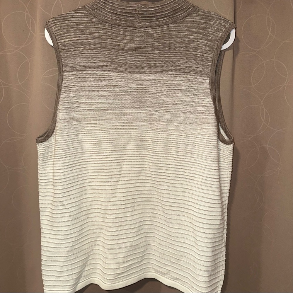 Chicos Zenergy Beige/Brown Ombré Ribbed Sleeveless Sweater Size 3 (XL 16/18) - Picture 4 of 4